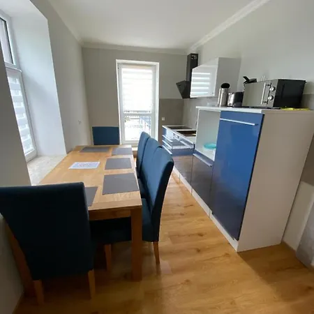 2 Raum Mit Terrasse, Hell Und Stilvoll *