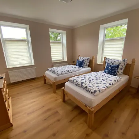 2 Raum Mit Terrasse, Hell Und Stilvoll