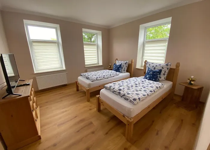 2 Raum Mit Terrasse, Hell Und Stilvoll