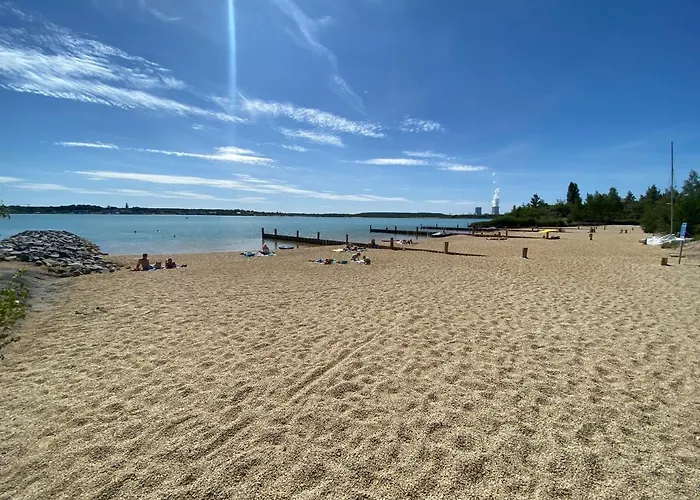 2 Raum Mit Terrasse, Hell Und Stilvoll דירה בורנה