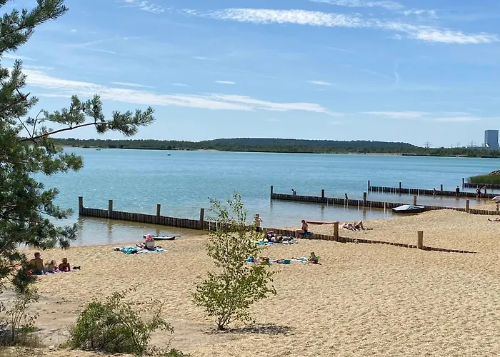 2 Raum Mit Terrasse, Hell Und Stilvoll